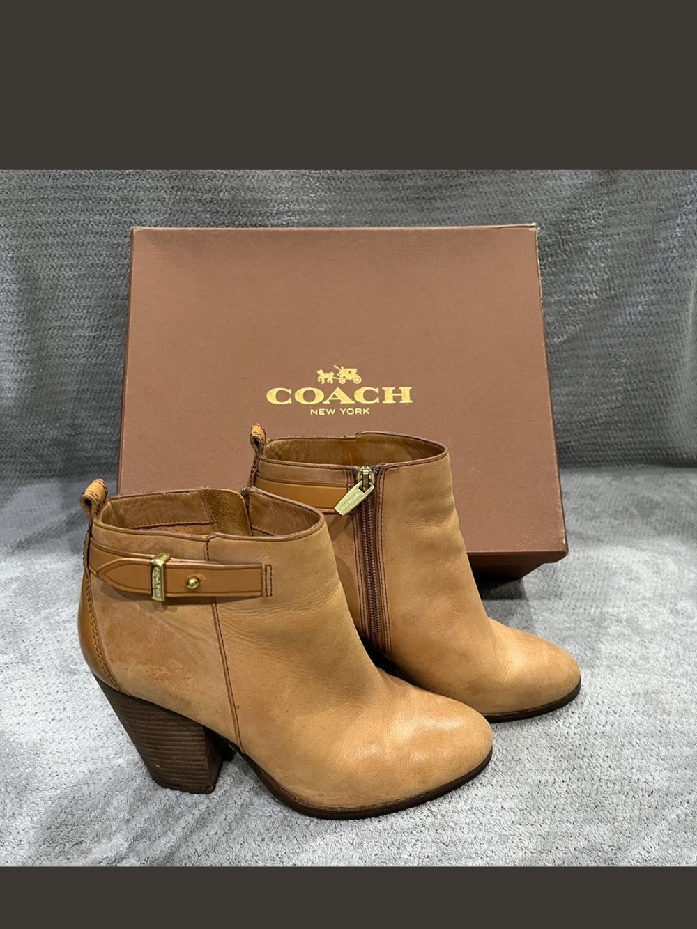 Coach hewes boots Tan Leather Ankle Boots with Block Heel size 7